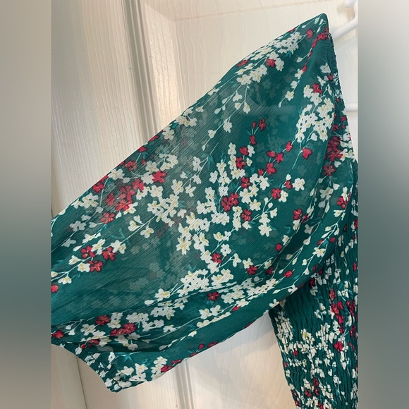 Green floral dress layered w/sheer sleeves size L worn once - Picture 6 of 7